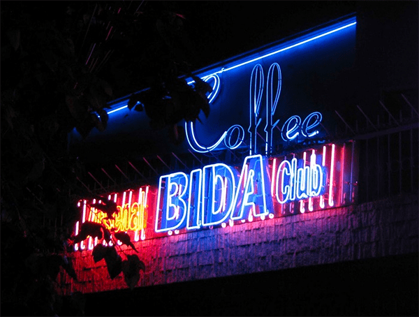 Mẫu biển quảng cáo coffee bida club