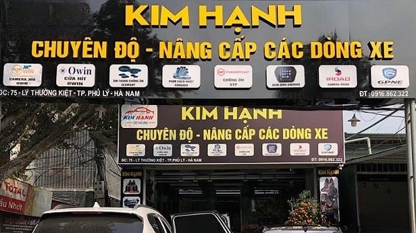 Mẫu biển hiệu nội thất Kim Hạnh với màu sắc vàng ấn tượng từ cái nhìn đầu tiên