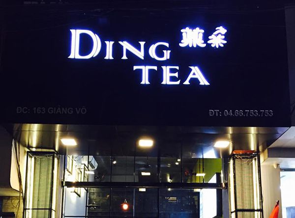 Mẫu biển quảng cáo trà sữa Ding Tea nổi bật về đêm