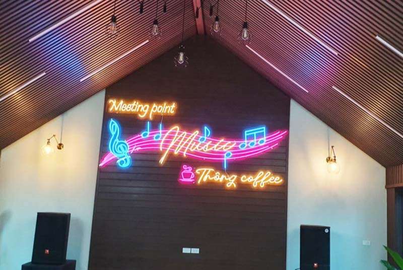 Chữ đèn neon trang trí cho quán cà phê