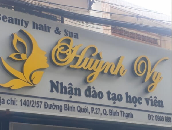Bảng hiệu mica chữ nổi salon Huỳnh Vy