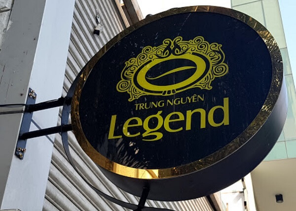 Hộp đèn bảng hiệu hút nổi mica hình tròn của thương hiệu cafe nổi tiếng Trung Nguyên