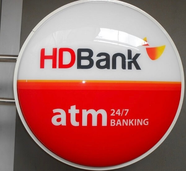 Mẫu hộp đèn hút nổi mica tròn của ngân hàng HDBank